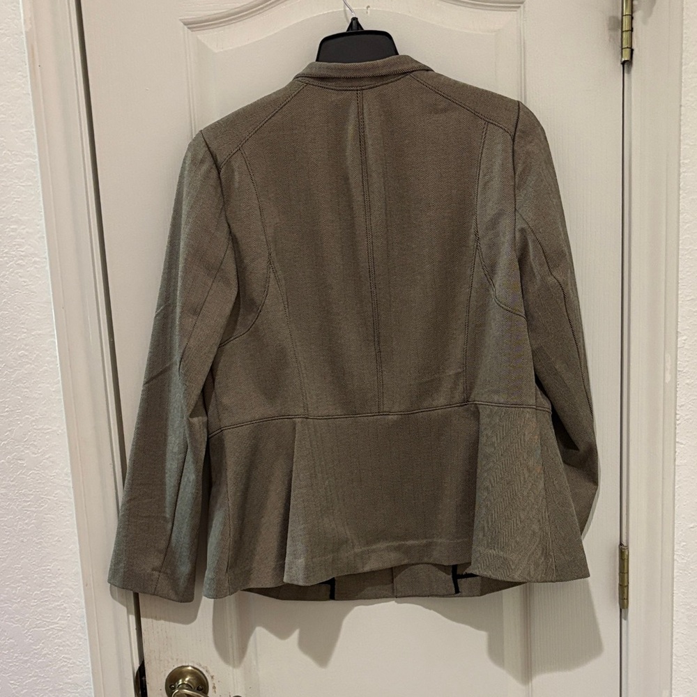 NWOT Lane Bryant Brown Blazer – Size 16 - Picture 5 of 7